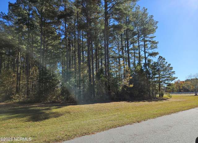 Property at 14 Jj Standard Bred Way, Hertford, NC 27944
