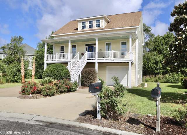 Property at 8402 Sarensen Ct, Wilmington, NC 28412, 3 beds, 2.5 baths