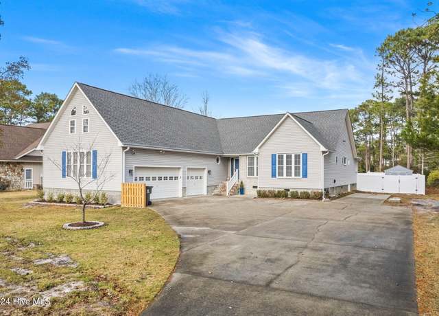 Property at 70 Fairway Dr, Shallotte, NC 28470, 3 beds, 3 baths