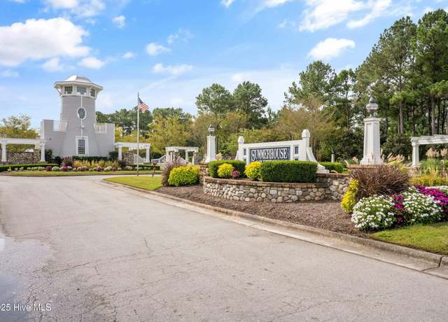 Property at 325 Spicer Lake Dr, Holly Ridge, NC 28445