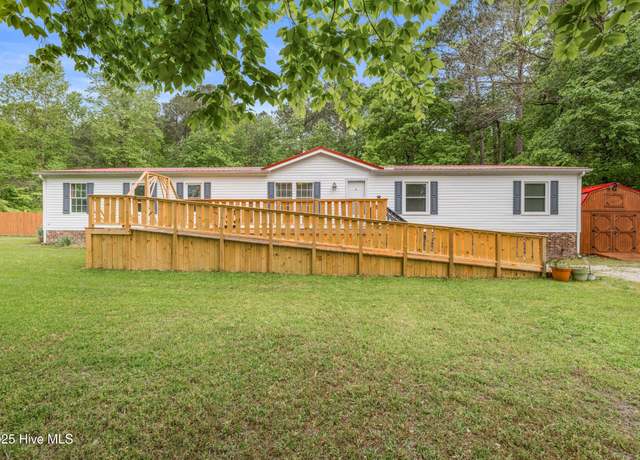 Property at 107 Indian Cave Dr, Richlands, NC 28574, 4 beds, 2 baths
