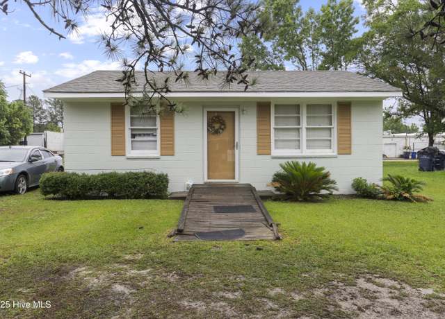 Property at 51 Sophia Dr, Jacksonville, NC 28540, 2 baths