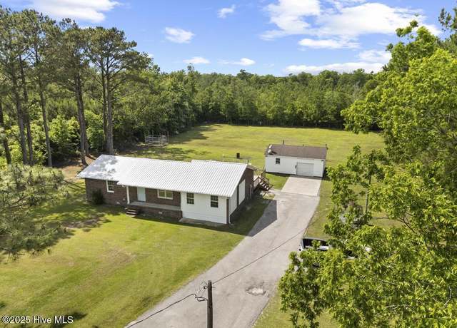 Property at 290 Dell Brock Rd, Beulaville, NC 28518, 3 beds, 2 baths