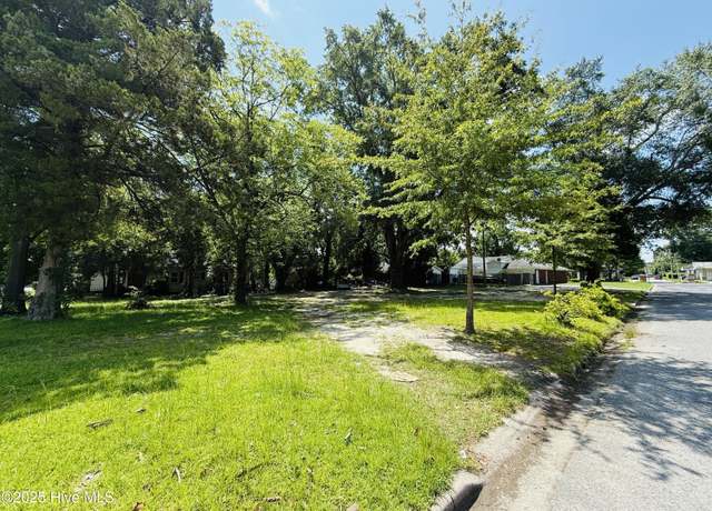 Property at 1013 Ward St, Greenville, NC 27834