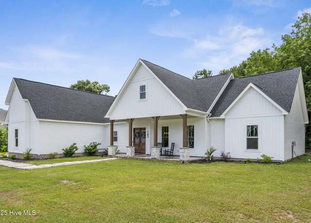 Property at 187 Royal Palms Way, Holly Ridge, NC 28445, 3 beds, 2.5 baths