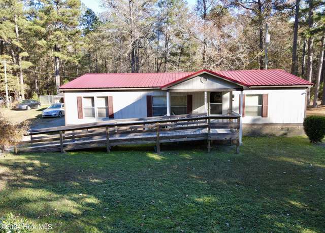 Property at 1109 Beegee Ln, Williamston, NC 27892, 3 beds, 2 baths