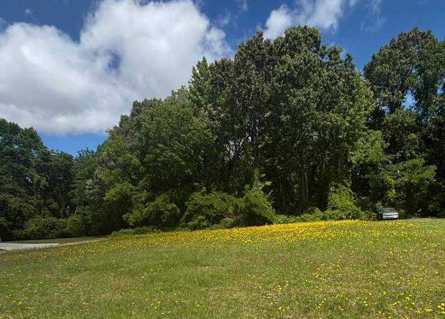 Property at 2126 Fieldcrest Rd E, Wilson, NC 27893
