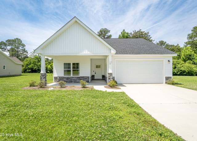 Property at 119 Lacarol, Rose Hill, NC 28458, 3 beds, 2 baths