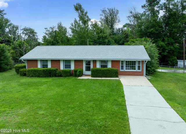 Property at 137 El Ogden Dr, Wilmington, NC 28411, 3 beds, 2 baths