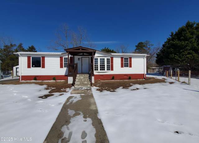 Property at 300 Horace Ward Ave, Windsor, NC 27983, 3 beds, 2 baths