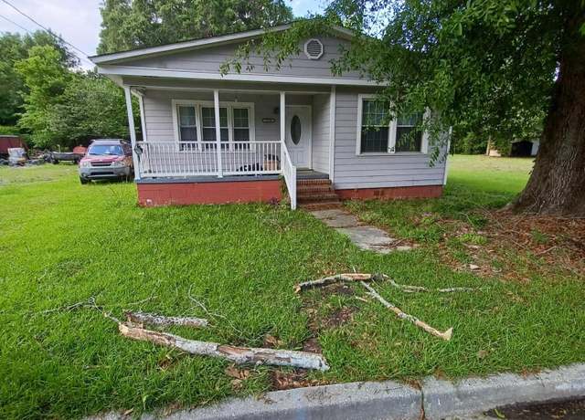 Property at 1120 Lincoln St, Kinston, NC 28501, 3 beds, 1 bath