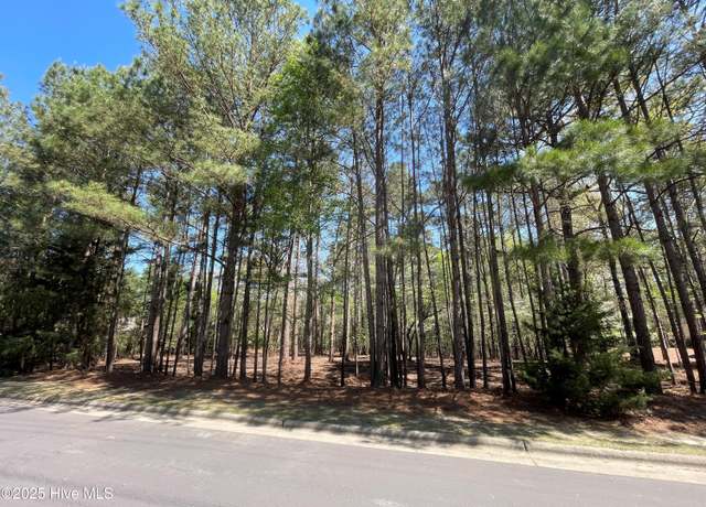Property at 226 Meyer Farm Dr, Pinehurst, NC 28374