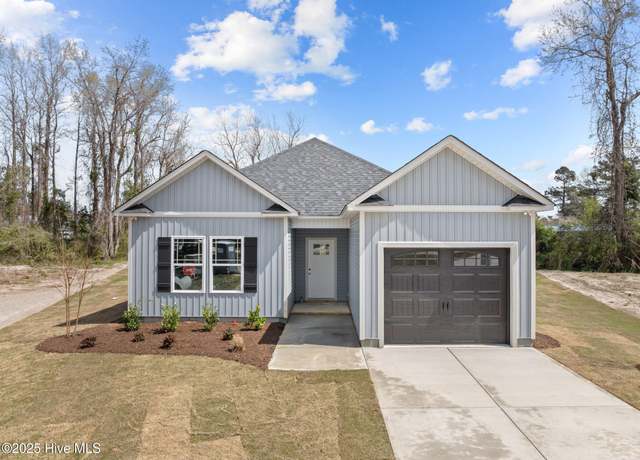 Property at 308 Camp Creek Dr, Oriental, NC 28571, 3 beds, 2 baths