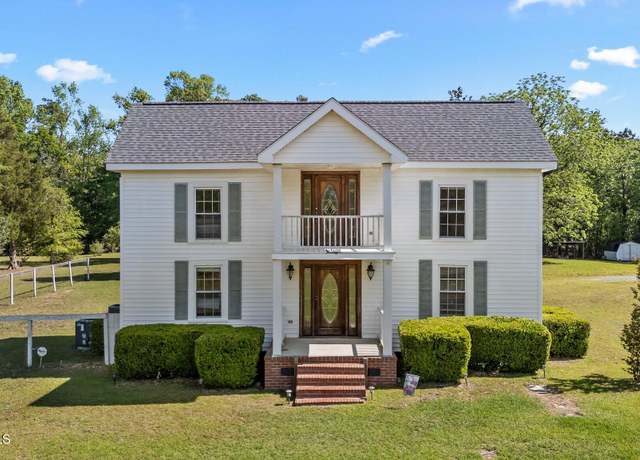 Property at 5600 River Rd, Vanceboro, NC 28586, 3 beds, 2.5 baths
