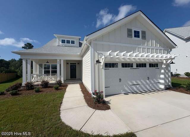 Property at 27 Perch Pl, Hampstead, NC 28443, 3 beds, 2 baths