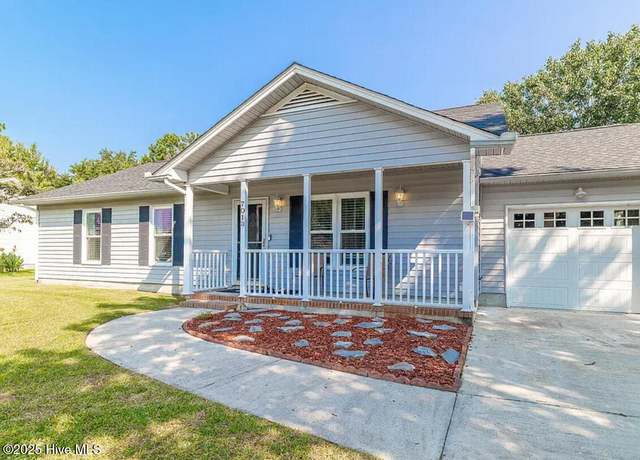Property at 7013 Quail Woods Rd, Wilmington, NC 28411, 3 beds, 2 baths