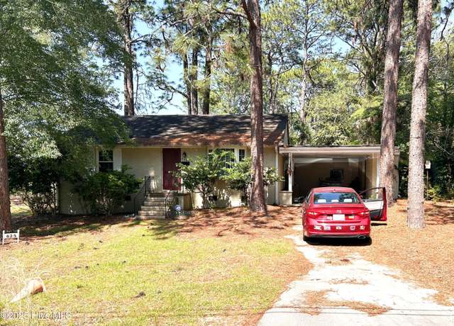 Property at 625 W Maine Ave, Southern Pines, NC 28387, 2 beds, 1 bath