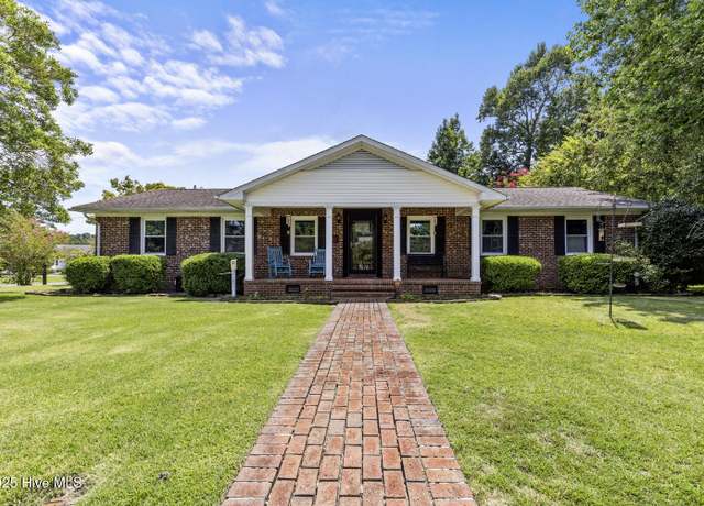 Property at 213 Deborah Pl, Jacksonville, NC 28540, 4 beds, 2 baths