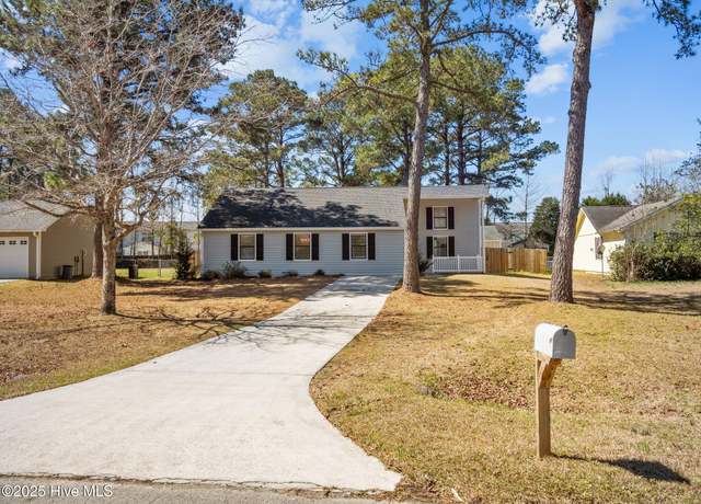 Property at 105 Pine Needle Dr, Hubert, NC 28539, 3 beds, 2 baths