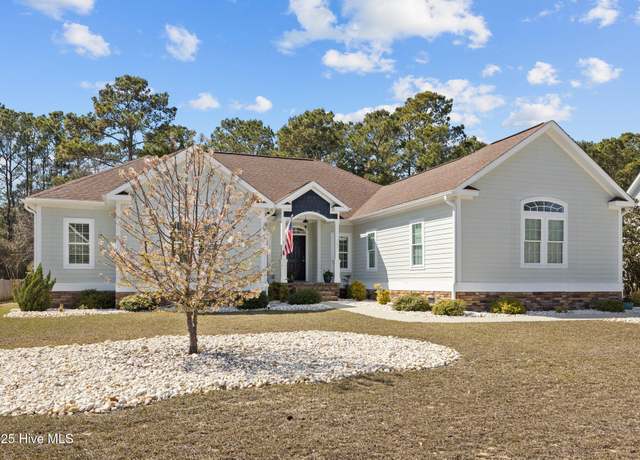 Property at 1805 Ivory Gull Dr, Morehead City, NC 28557, 3 beds, 2.5 baths