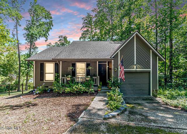 Property at 310 Picador Ct, Fayetteville, NC 28314, 3 beds, 2 baths