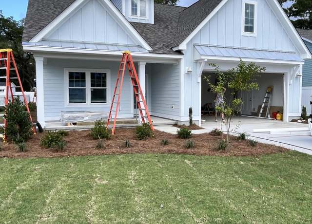Property at 442 Raven Glen Dr, Southport, NC 28461, 4 beds, 3.5 baths
