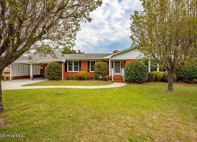 Property at 2605 W Forest Dr, Newport, NC 28570, 4 beds, 2.5 baths
