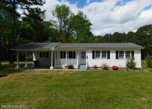 Property at 1432 S King St, Windsor, NC 27983, 3 beds, 1.5 baths