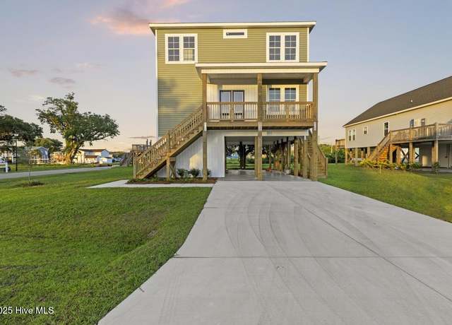 Property at 108 Flippers Cove Dr, Cedar Point, NC 28584, 4 beds, 3 baths