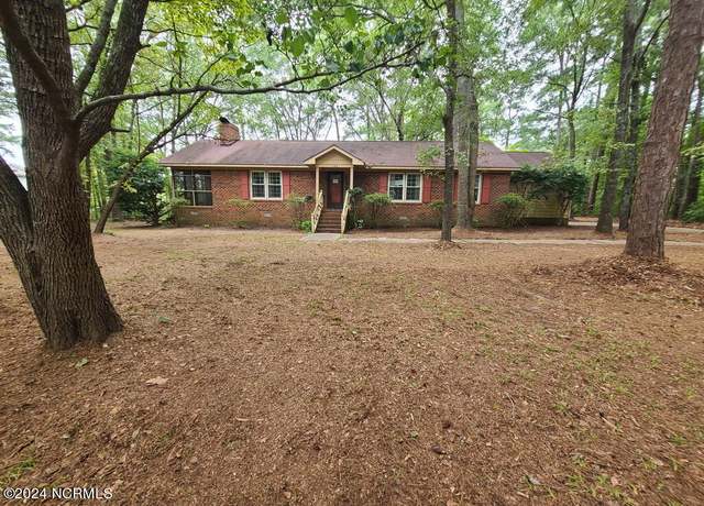 Property at 103 Creekview Ln, Washington, NC 27889, 4 beds, 2.5 baths