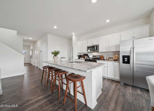 Property at 103 Staysail Dr, Elizabeth City, NC 27909, 4 beds, 2.5 baths