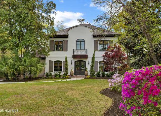 Property at 1229 Arboretum Dr, Wilmington, NC 28405, 4 beds, 3.5 baths