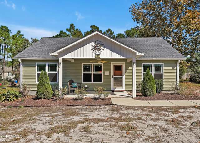 Property at 162 Ash Rd, Southport, NC 28461, 3 beds, 2 baths