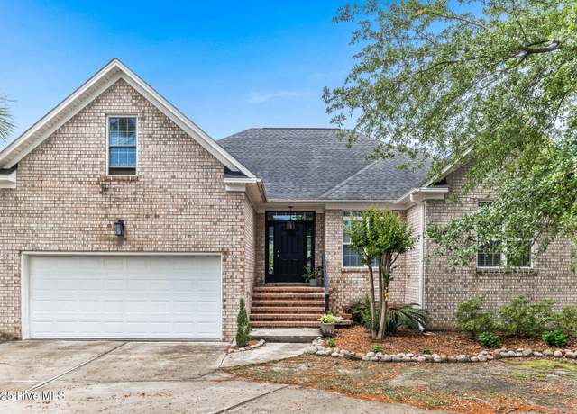 Property at 8403 Wingfoot Way, Wilmington, NC 28412, 4 beds, 2.5 baths