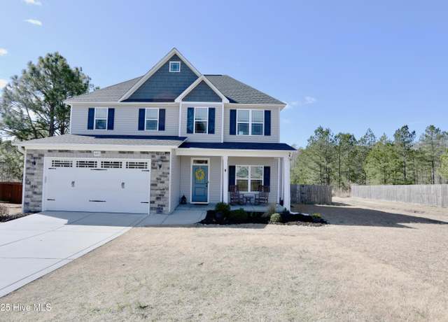 Property at 1025 Hydrangea Dr, Aberdeen, NC 28315, 5 beds, 3 baths