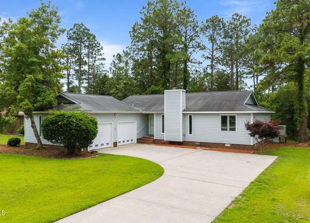 Property at 6301 Gondolier Dr, New Bern, NC 28560, 3 beds, 2 baths