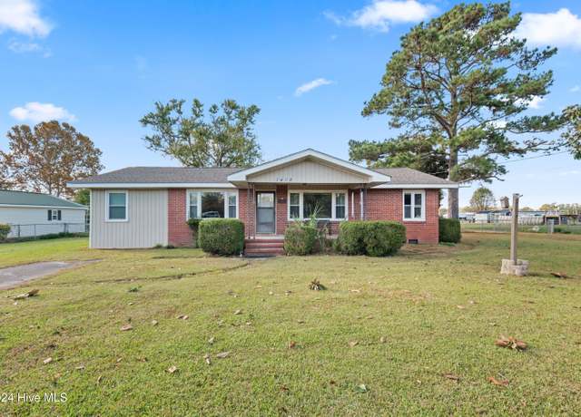 Property at 1408 Halltown Rd, Jacksonville, NC 28546, 3 beds, 2 baths