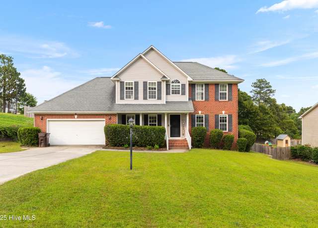 Property at 225 Woodshire Dr, Lillington, NC 27546, 3 beds, 2.5 baths