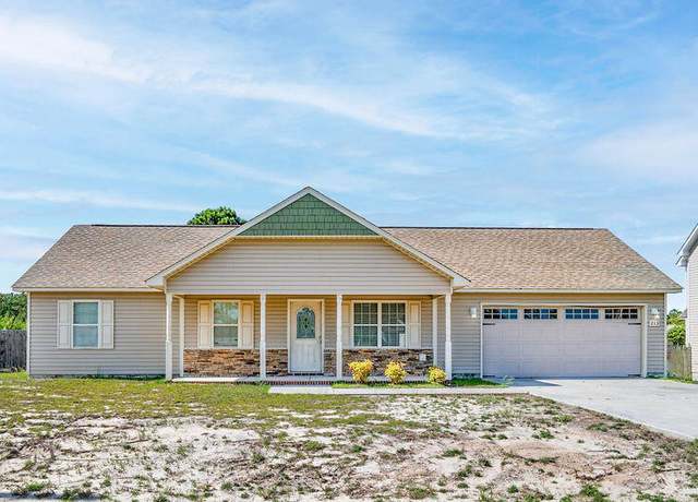 Property at 213 Lockwood Ct, Hubert, NC 28539, 3 beds, 2 baths