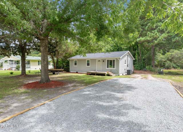 Property at 210 Fairview St, Havelock, NC 28532, 3 beds, 1 bath