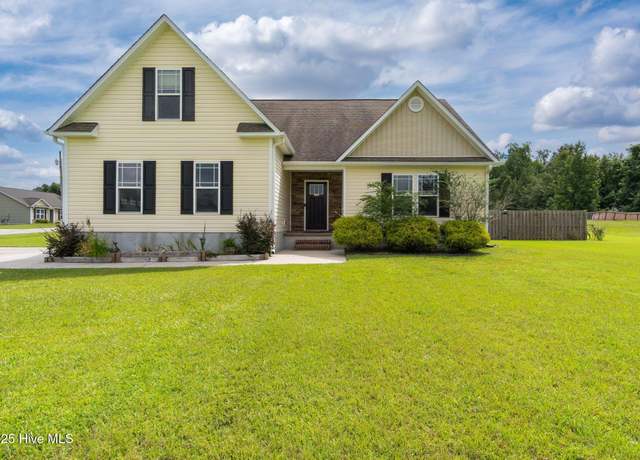 Property at 100 Kodiak Ct, Jacksonville, NC 28540, 3 beds, 2 baths