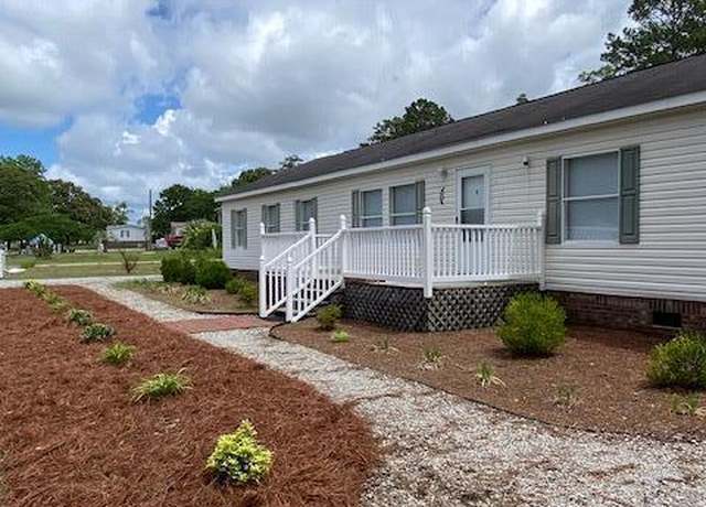 Property at 2248 Harbor Ridge Dr SE, Bolivia, NC 28422, 4 beds, 2 baths