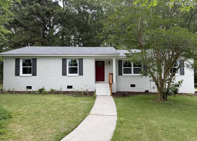 Property at 3206 Ellsworth Dr, Greenville, NC 27834, 3 beds, 2 baths