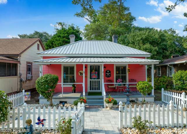 Property at 209 W St George St, Southport, NC 28461, 2 beds, 1 bath