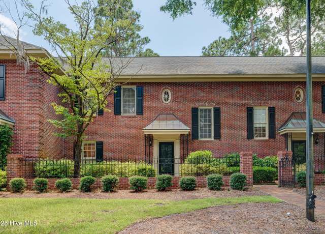Property at 1914 Colleton Ct, Wilmington, NC 28403, 2 beds, 2.5 baths