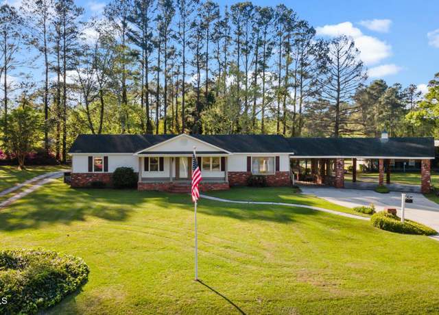Property at 165 NW West Craven Middle School Rd, New Bern, NC 28562, 3 beds, 2 baths