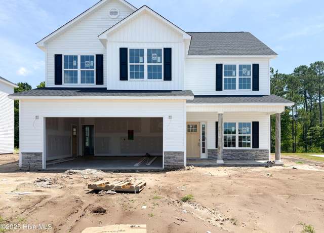 Property at 813 Whit Way, Sneads Ferry, NC 28460, 4 beds, 2.5 baths