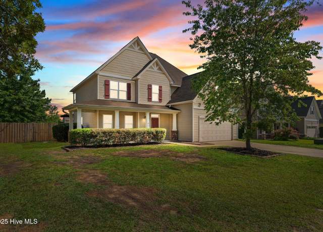 Property at 399 Highgrove Dr, Spring Lake, NC 28390, 4 beds, 2.5 baths