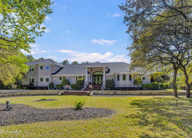 Property at 137 Trombay Dr, Wilmington, NC 28412, 5 beds, 4.5 baths