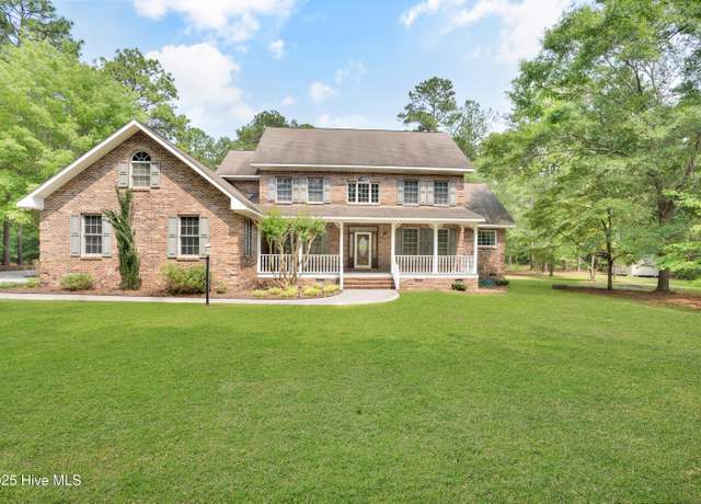 Property at 109 Country Club Dr, Rockingham, NC 28379, 4 beds, 4 baths